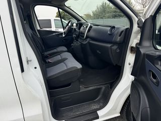 Opel Vivaro 2015-thumb-9