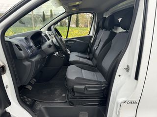 Opel Vivaro 2015-thumb-10