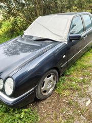 Mercedes-Benz E 200 1998 avantgarde