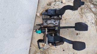 Σετ πεντάλ πλήρες για Citroen C2, C3 1.1 1.4 1.6 , Peugeot 1007, Peugeot 207 1.4