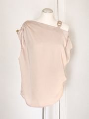 Σαμπανιζέ Σατέν One Shoulder Top με Μεταλλική Αγκράφα – Αφόρετο (M) | Shein
