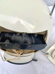 Σπάνιο ραδιοκασετόφωνο Weltron Model 2001 γνωστό ως "Space Ball ή Space Helmet radio" του 1970.-thumb-10