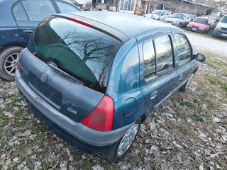 Renault Clio 2002-thumb-3