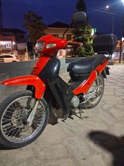 Modenas Kriss II 2004