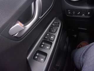 Hyundai Kona 2019 PREMIUM 1.6 AUTO DIESEL AWD-thumb-7