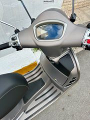 Vespa GTS Super Tech 300 2024-thumb-1