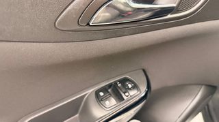 Opel Corsa 2015 1.3CC  DIESEL 120HP-thumb-23