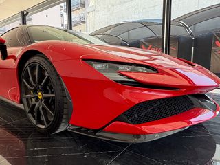 Ferrari SF90 2024 STRADALE-thumb-4