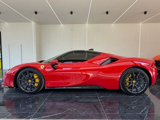 Ferrari SF90 2024 STRADALE-thumb-1