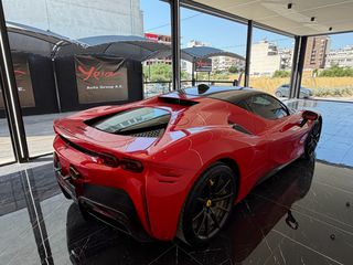 Ferrari SF90 2024 STRADALE-thumb-8