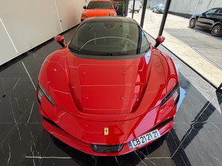 Ferrari SF90 2024 STRADALE-thumb-11