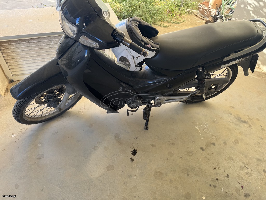 Modenas Kriss II 2003