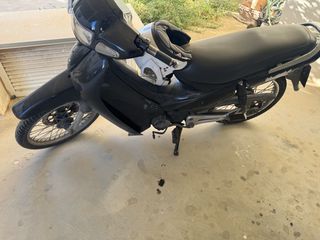 Modenas Kriss II 2003