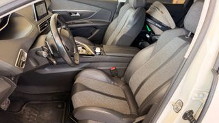 Peugeot 3008 2018 automatic-thumb-11