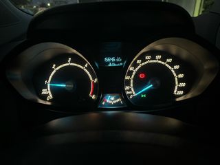Ford Transit Courier 2017-thumb-10
