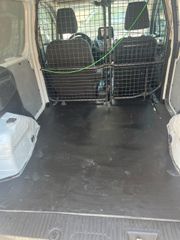 Ford Transit Courier 2017-thumb-13