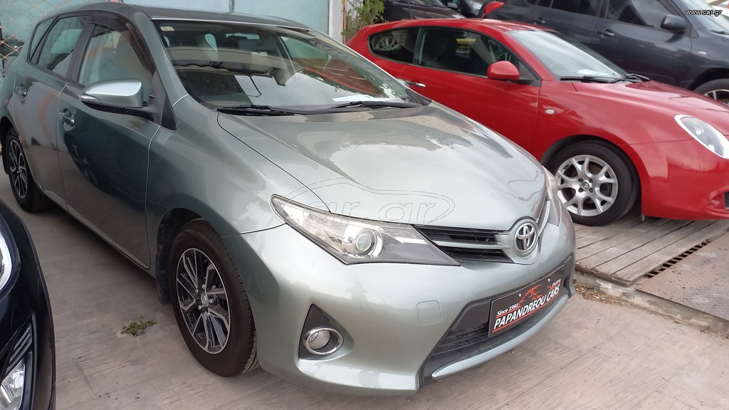Toyota Auris 2013 9800 € Με το κλειδι στο χερι