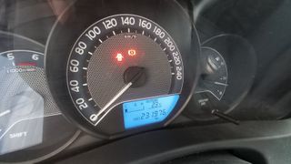Toyota Auris 2013 9800 € Με το κλειδι στο χερι-thumb-21