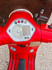 Vespa GTS 250 2007 GTS-thumb-2