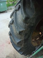Λάστιχα John Deere 2020 18.4-34