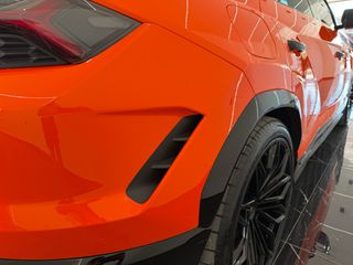 Lamborghini Urus 2026 SE-thumb-5