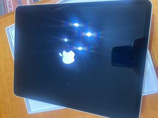 iPad 12.9-inch 6th Generation 512GB-thumb-2