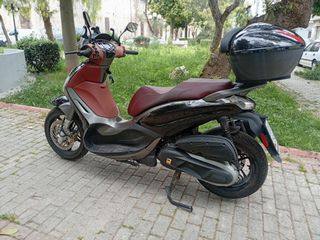 Piaggio Beverly 350 2017-thumb-1