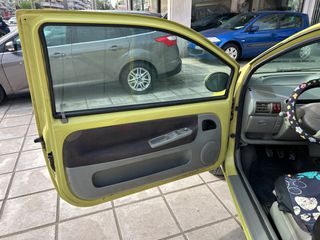 Renault Twingo 2001-thumb-9