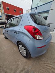 Hyundai i 20 2013-thumb-1