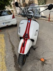 Vespa GTS Super Racing Sixties 300 2021