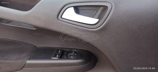 Ford Transit Courier 2018 van courier-thumb-36