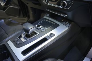 Audi Q5 2020 55TFSIe_S-Line_Plug-In_Hybrid_Quattro_367Hp+20''SQWheels-thumb-21