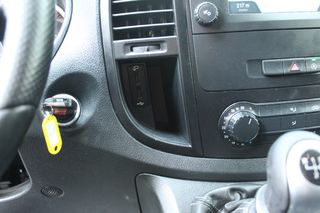 Κλούβα Mercedes-Benz 2020 VITO 114 3ΘΕΣΙΟ 136HP EU6 CARPLAY ΟΘΟΝΗ PDC CRUISE LANΕ ASS.-thumb-32