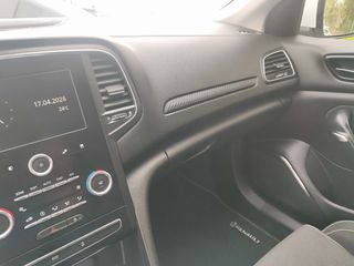 Renault Megane 2017-thumb-21