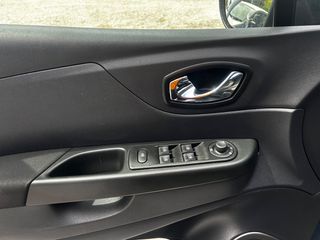 Renault Captur 2016-thumb-12