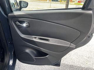 Renault Captur 2016-thumb-19