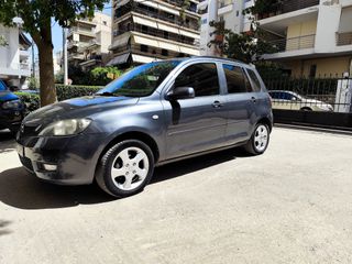 Mazda 2 2003