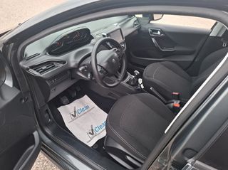Peugeot 208 2018-thumb-7