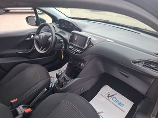 Peugeot 208 2018-thumb-12