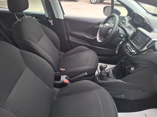 Peugeot 208 2018-thumb-13