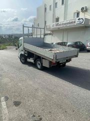Ανατροπή Toyota 2010 DYNA 100-thumb-6