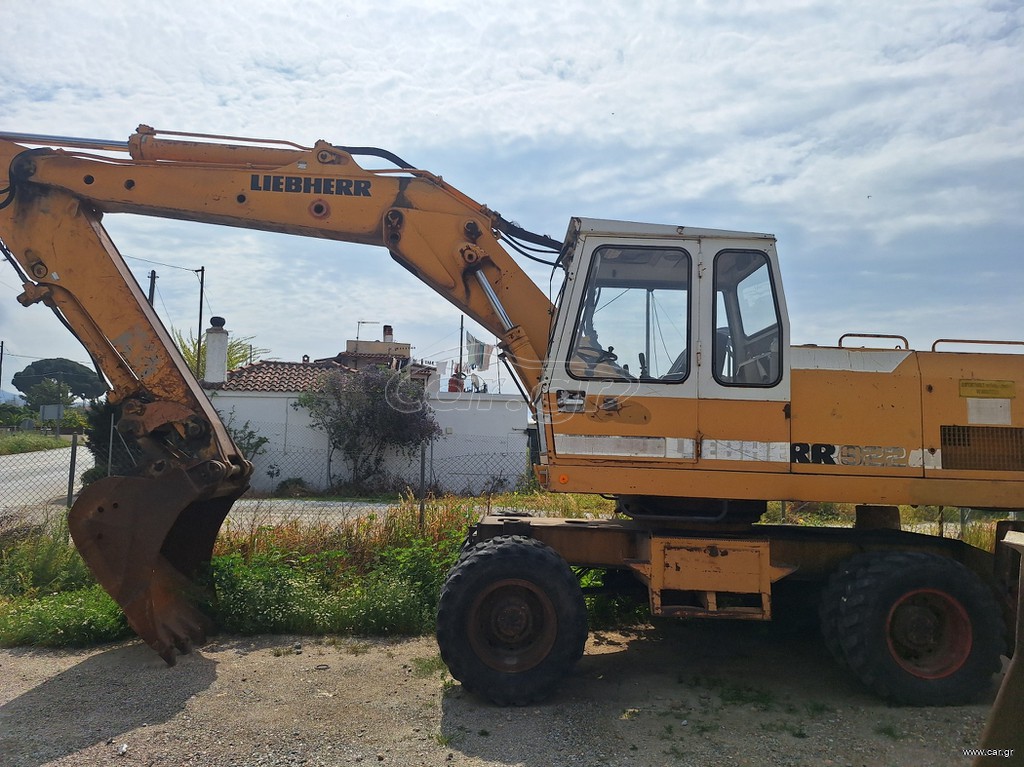 Εκσκαφέας Με Λάστιχα Liebherr 1987 922