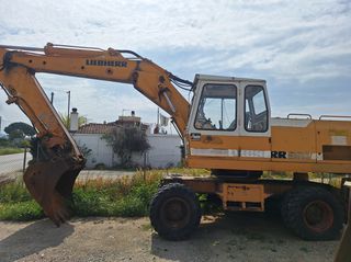Εκσκαφέας Με Λάστιχα Liebherr 1987 922