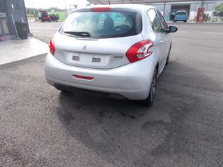 Peugeot 208 2013-thumb-4