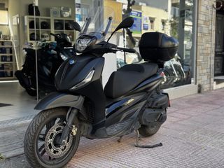 Piaggio Beverly 400 2024 DEEP BLACK / Βαλίτσα / Συναγερμός / Πλαινο σταντ