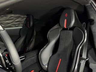 Ferrari 12 Cilindri 2025-thumb-4