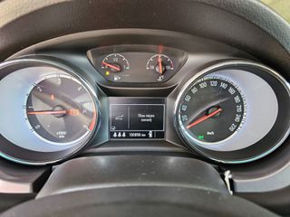 Opel Astra 2016 SPORT TOURER-thumb-4