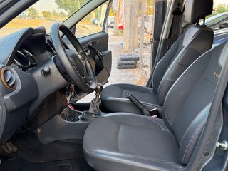 Dacia Duster 2017 1.2 Tce Prestige 4X2 Full Exta!!-thumb-28