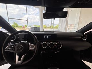 Mercedes-Benz A 180 2018 DIESEL-thumb-8