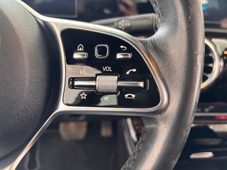 Mercedes-Benz A 180 2018 DIESEL-thumb-10